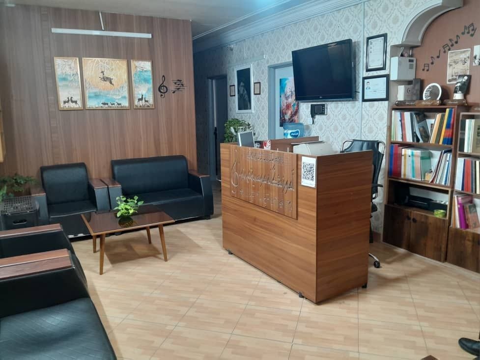 فضای آموزشگاه موسیقی نوا